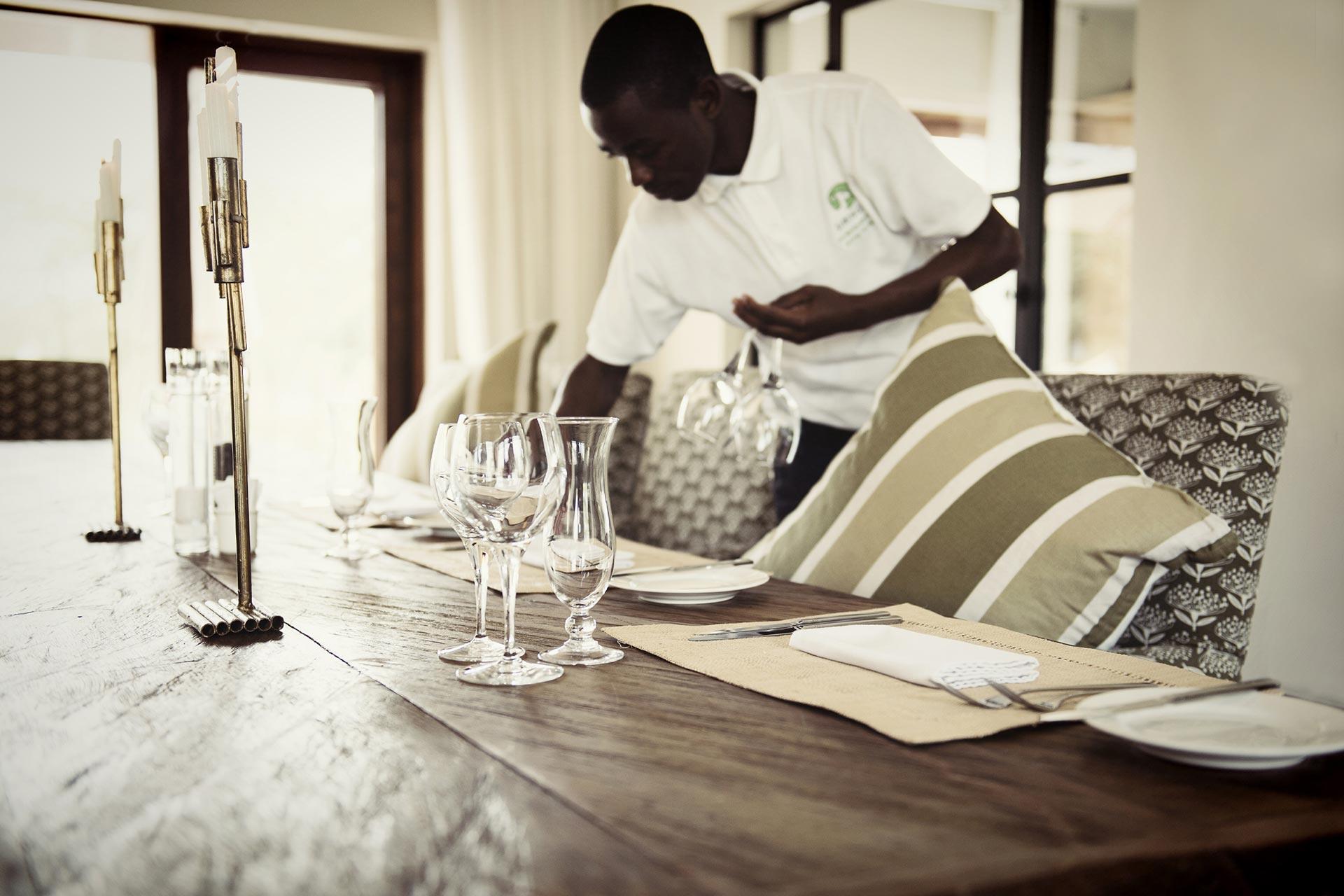 Personal Service at Siringit Villa a small and discrete team will tend to your every wish during your stay in Siringit Villa by Mantis